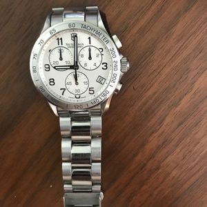 Swiss Army/Victorinox Men's 40mm watch